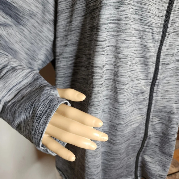 Maurices in motion active jacket. Plus Size 4. - Picture 12 of 16